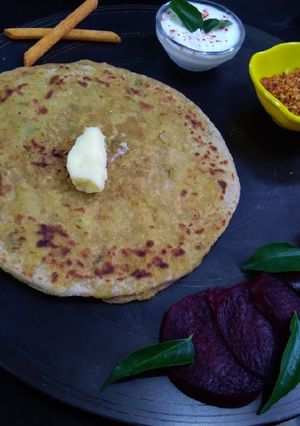 A picture of Stuffed Kobi paratha.