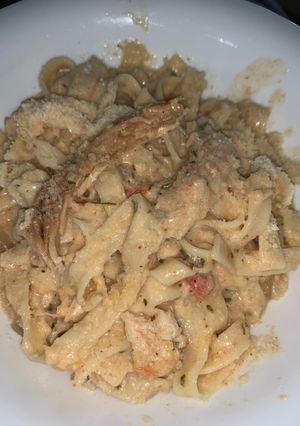 A picture of Sour cream tomato pasta sauce.