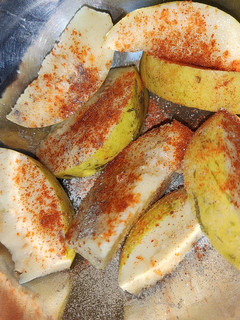 A picture of Guava salad.