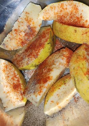 A picture of Guava salad.