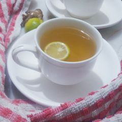 A picture of Lemon ginger tea.
