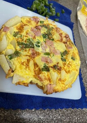 Una foto de Tortilla Española con un toque Boricua