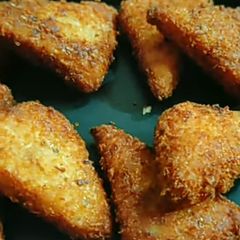 A picture of Potato cheese triangles.