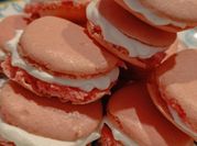 Una foto de macaron con queso