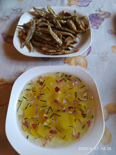 Una foto de Sopa fría de patata