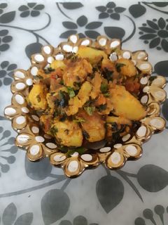 मेथी आलू की सब्जी (Methi aloo ki sabzi recipe in Hindi) रेसिपी मुख्य फोटो