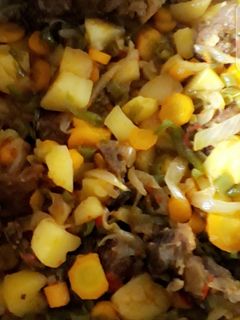 Jollof na dankali ainihin hoton girkin