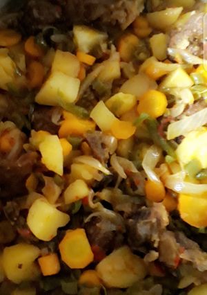 Jollof na dankali ainihin hoton girkin
