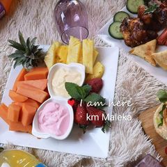 A picture of Fruits platter.