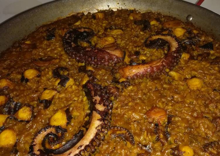 Paella de pulpo o Arroz con pulpo