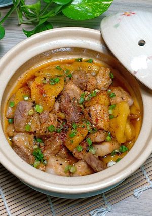 Hình của món Ba chỉ kho thơm.