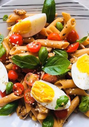 Une photo de Salade de Pennes, Tomates cerises et Œufs durs