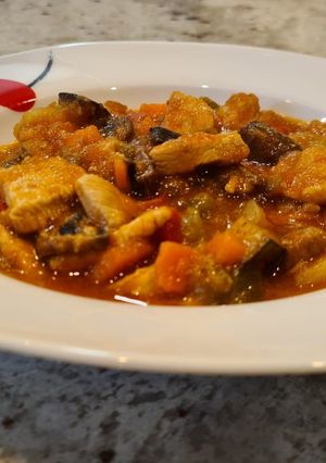 Una foto de Pisto de pavo y champiñones
