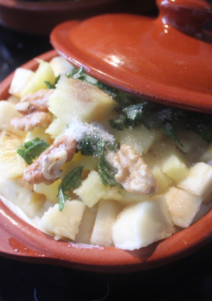 Una foto de Cazuelitas de piña con yogurt griego