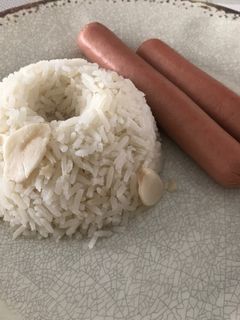 Una foto de Arroz al ajo fácil y rápido