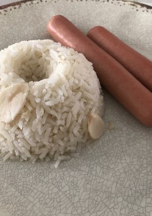 Una foto de Arroz al ajo fácil y rápido