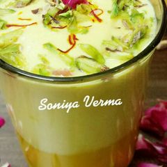 A picture of Royal Saffron Mango Smoothi.