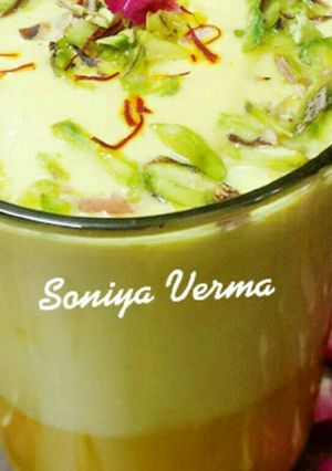 A picture of Royal Saffron Mango Smoothi.