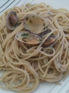 Una foto de Pasta con almejas