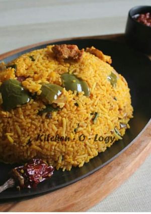 A picture of Singapore Rice.