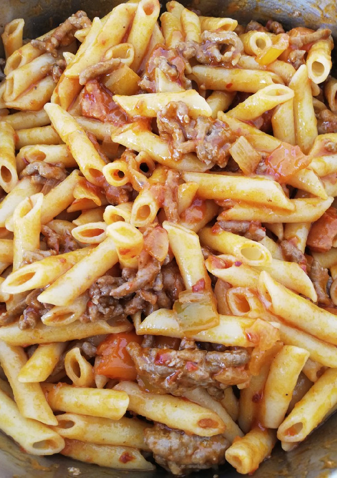 Una foto de Macarrones rápidos de chorizo y carne
