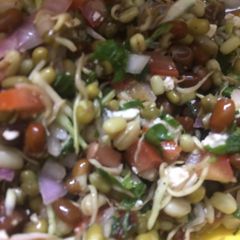 A picture of Sprouts chaat.