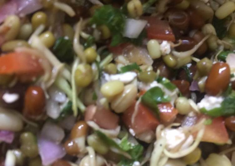 How to Prepare Homemade Sprouts chaat