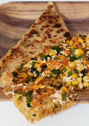 વેજિટેબલ સ્ટફ પરાઠા (Vegetable Stuffed Paratha Recipe In Gujarati) રેસીપી મુખ્ય ફોટો
