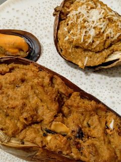 Una foto de Berenjenas rellenas de aprovechamiento 🍆🦪🍗