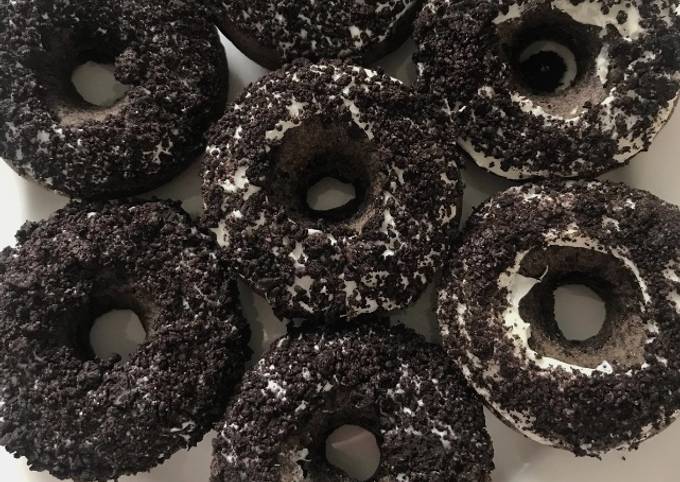 Oreo baked donuts