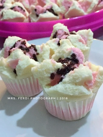 Langkah Gampang Membikin Resep Bolu Kukus Buah Naga yang Enak Banget Anti Ribet, Mantap