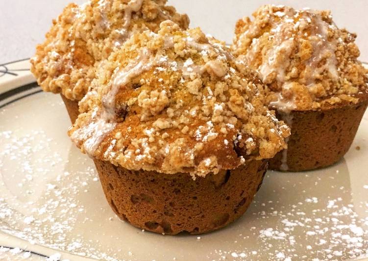 Steps to Make Quick Pumpkin Chocolate Streusel Muffins