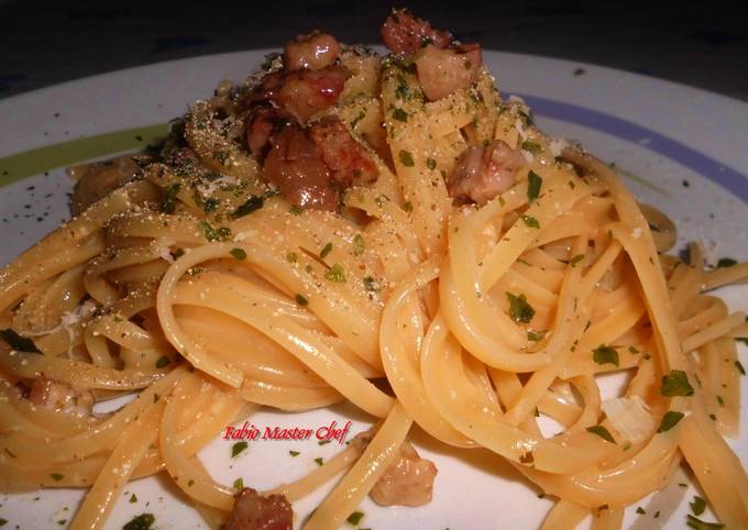 Linguine alla Carbonara con Guanciale Croccante e Pecorino Roman