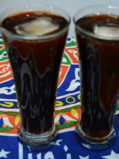 صورة لوصفة مشروب الخروب الطبيعي
