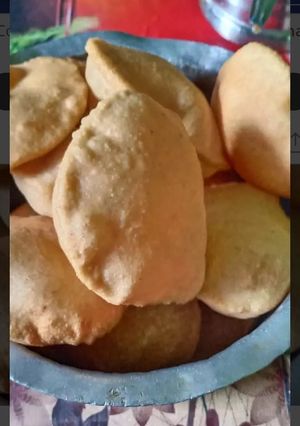 ব্রেক ফাস্ট (লুচি) (Luchi recipe in Bengali) রেসিপির প্রধান ছবি