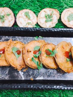 बैंगन के पकौड़े (baingan ke pakode recipe in Hindi) रेसिपी मुख्य फोटो