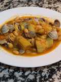 Alubias con almejas y alcachofas