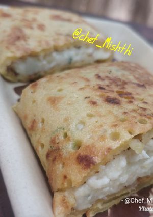A picture of Moong Dal Chilla With stuffed Panner.