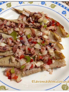 Una foto de Ventresca de atún con pipirrana de pulpo