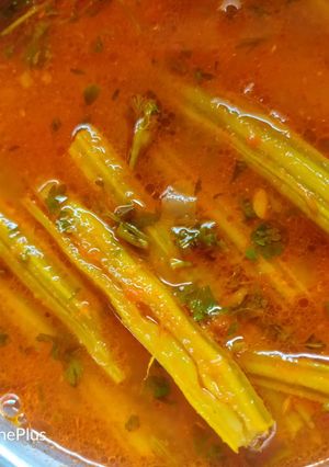 A picture of Drumsticks curry.