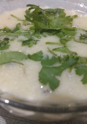 दही कढी (Dahi Kadhi recipe in marathi) रेसिपी चे मुख्य फोटो 