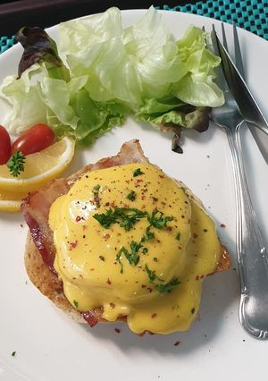 รูปของ Egg Benedict Hollandaise Sauce