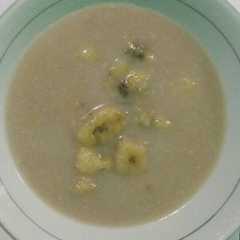 A picture of Kolak pisang.