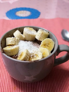 Una foto de Porridge de Cacao con Manzana, Plátano y Coco