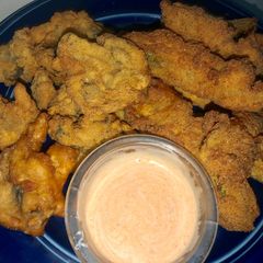 A picture of Best fried pickles and mushrooms 🍄.
