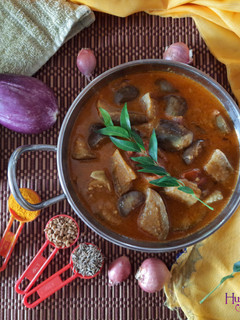கத்திரிக்காய் புளி குழம்பு (Kathirikkai pulikulambu recipe in tamil) செய்முறை முக்கிய புகைப்படம்