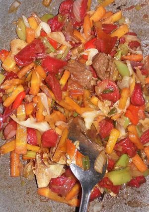 Foto resep Tumis wortel sosis buncis sederhana.