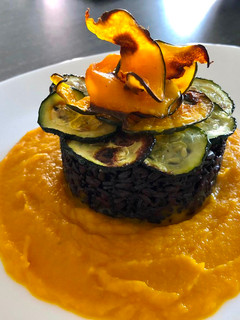 Foto di Riso venere con zucca e zucchine