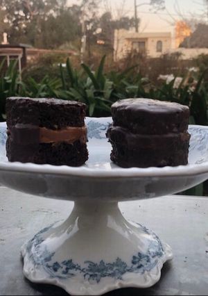 Una foto de Alfajores de brownie