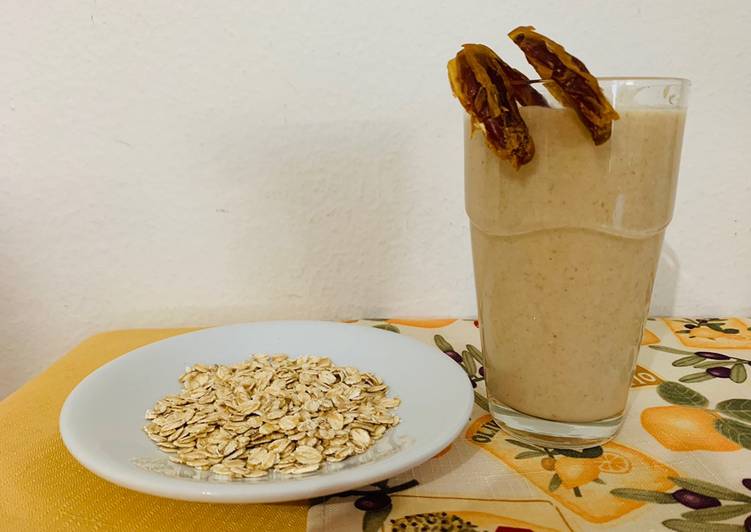 oats milkshake with dates recipe main photo
